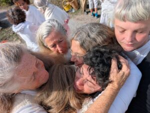 Women in White:    Heilsame Freundschaften